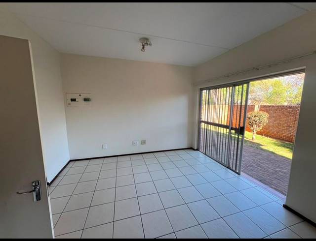 1 BEDROOM PROPERTY TO RENT IN WELTEVREDEN PARK
